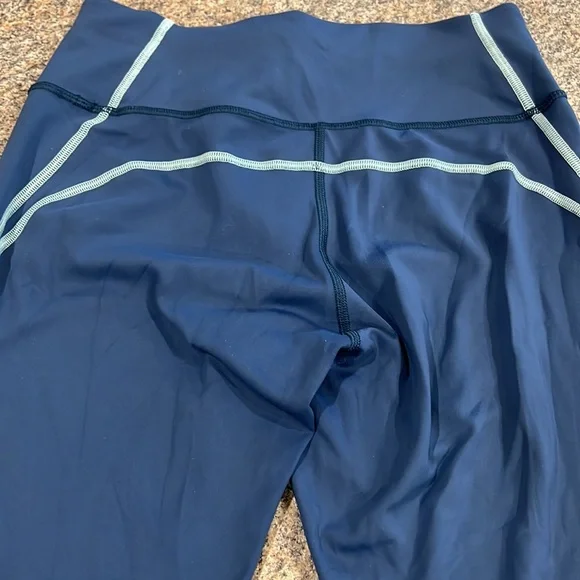 Peloton Move Seamed leggings, size medium - Picture 6 of 8